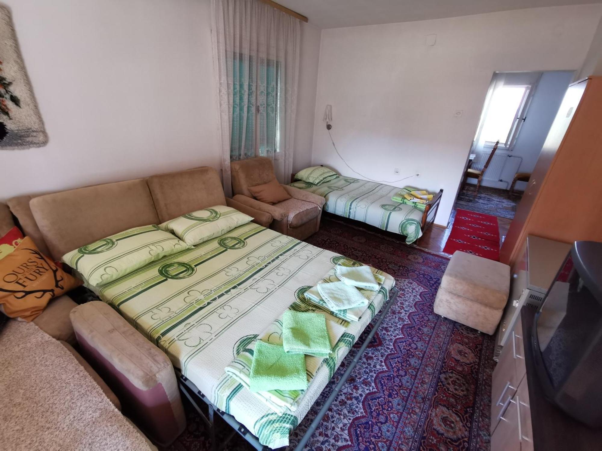 Apartments Domacinstvo Nikolic Valjevo Exterior photo