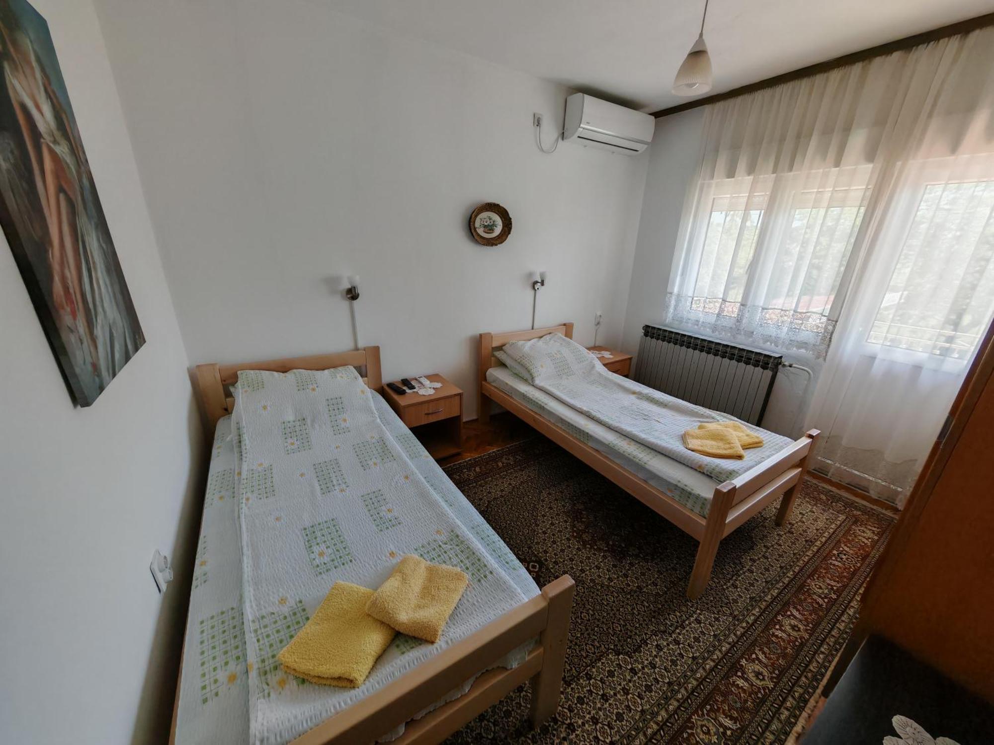 Apartments Domacinstvo Nikolic Valjevo Exterior photo